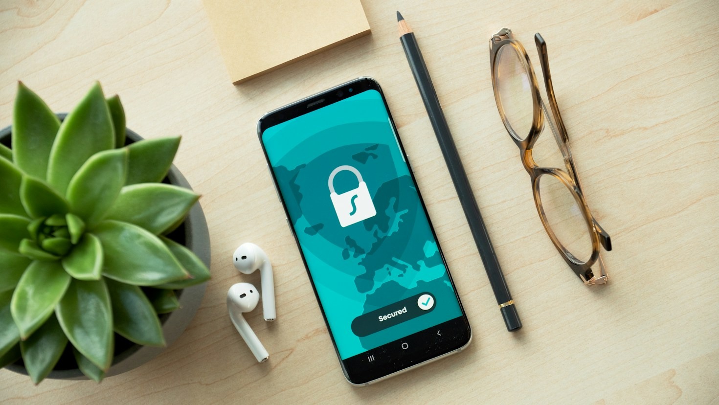 Navigating Public Wi-Fi Networks Safely While Traveling